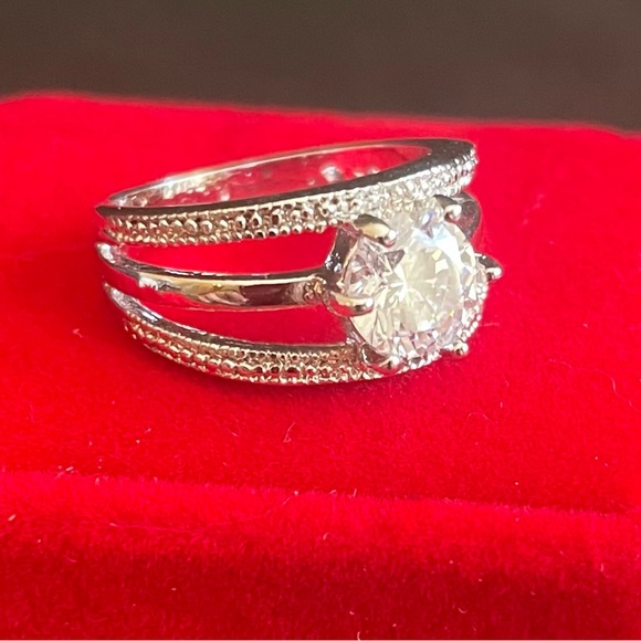 18K White Gold Ring - Triple Plated. Rhodium Finish CZ. NEW - Picture 1 of 2